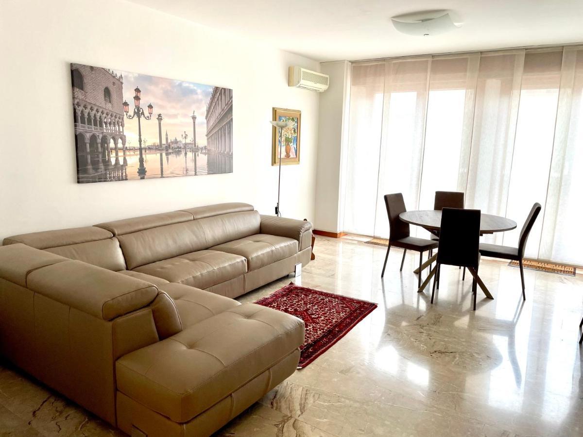 Apartment Donatello Местре Экстерьер фото